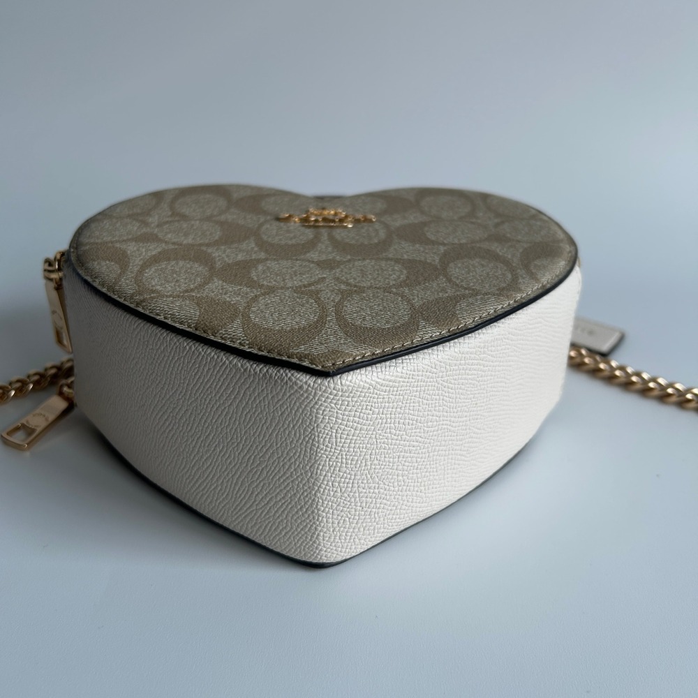 Coach Heart Crossbody Bag Signature Canvas Light Khaki Chalk CJ450 - Picture 6 of 9